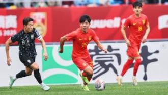 枯坐90分钟 33岁萨拉赫暗示离队 炮轰斯洛特：背信弃义一脚踹开我